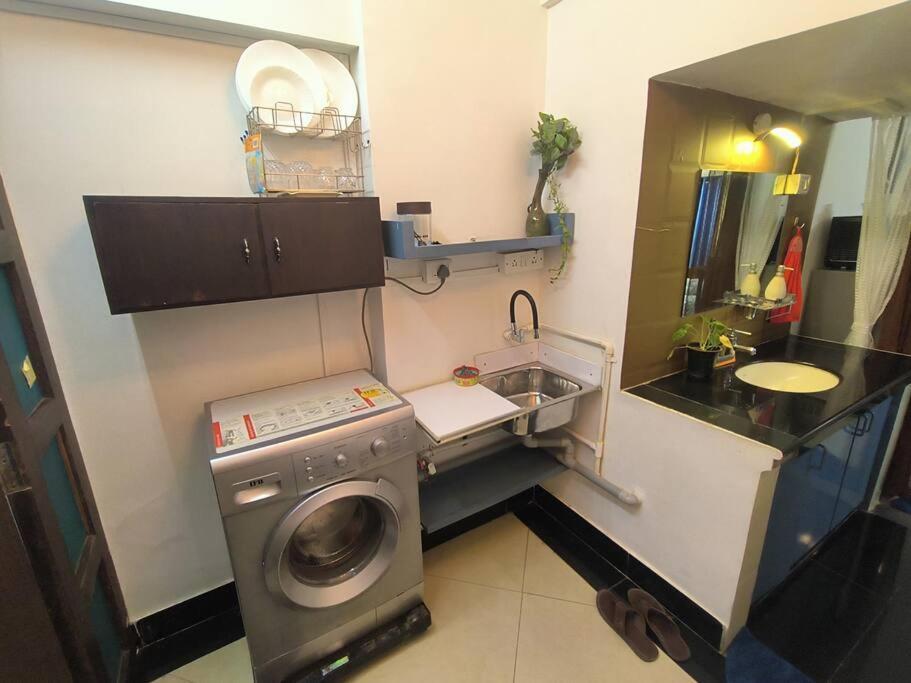 Shubhlaxmi With Sit Out - Linking Rd Apartament *